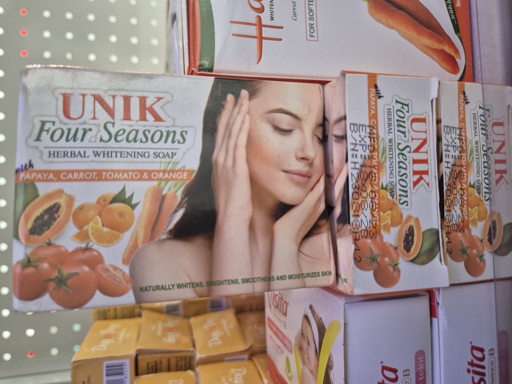 UNIK 4SEASONS SOAP